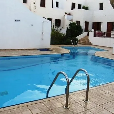 Blue Sea アパートホテル レティムノ