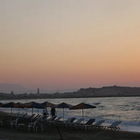 Blue Sea アパートホテル レティムノ